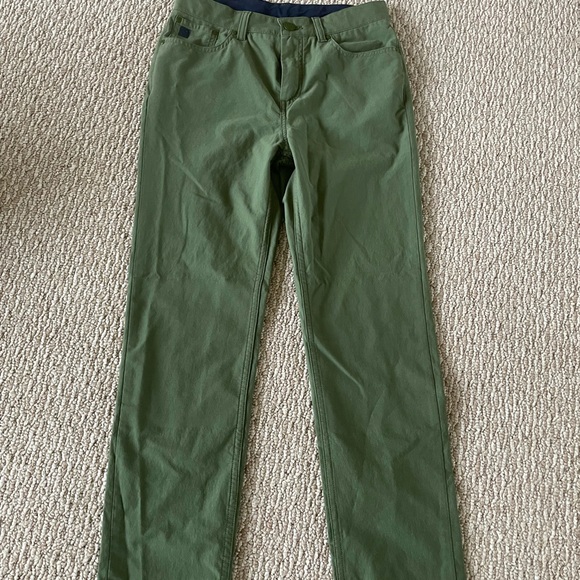 Vineyard Vines Olive on the go 5-Pocket Pants - Picture 6 of 8